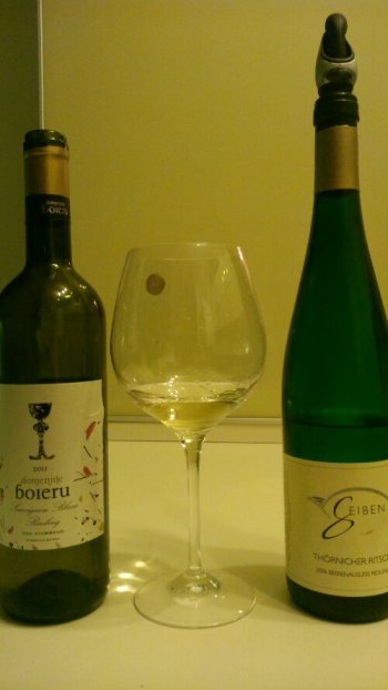doua sticle de Riesling