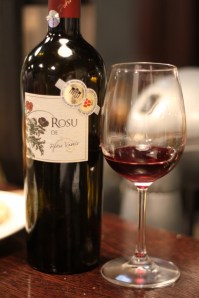 sticla de vin si pahar