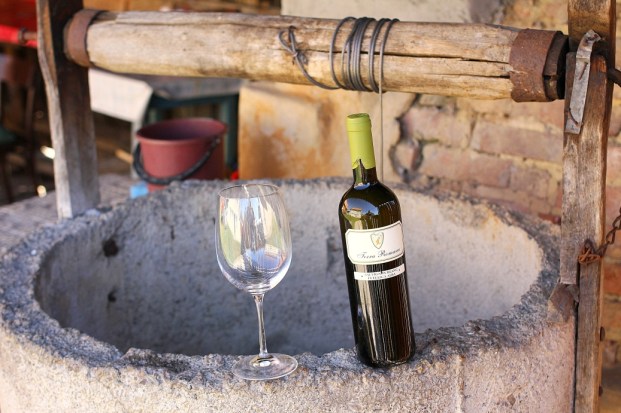 la un pas de racoare