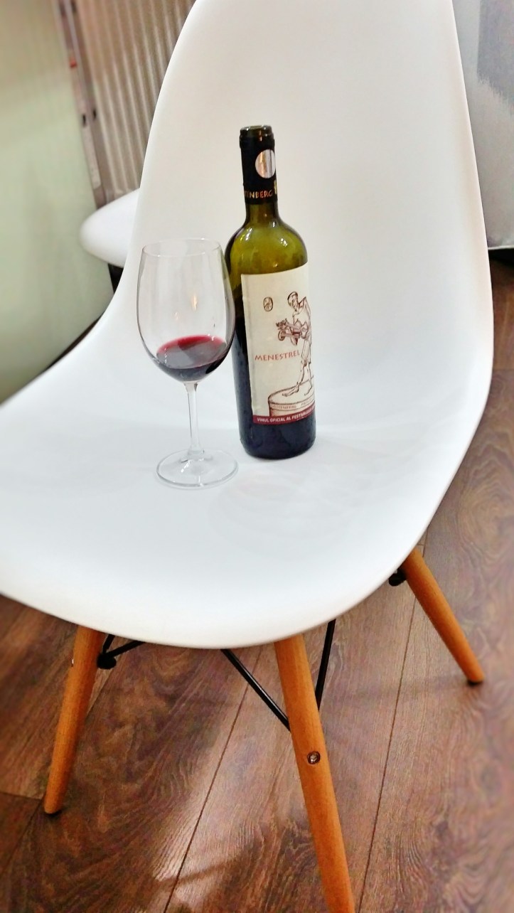 scaun Enzo si Merlot Rotenberg