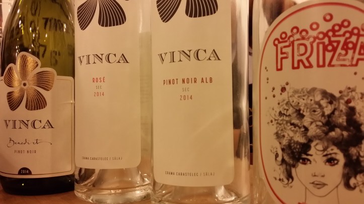 Pinot Noir frizzante, alb, rose si rosu